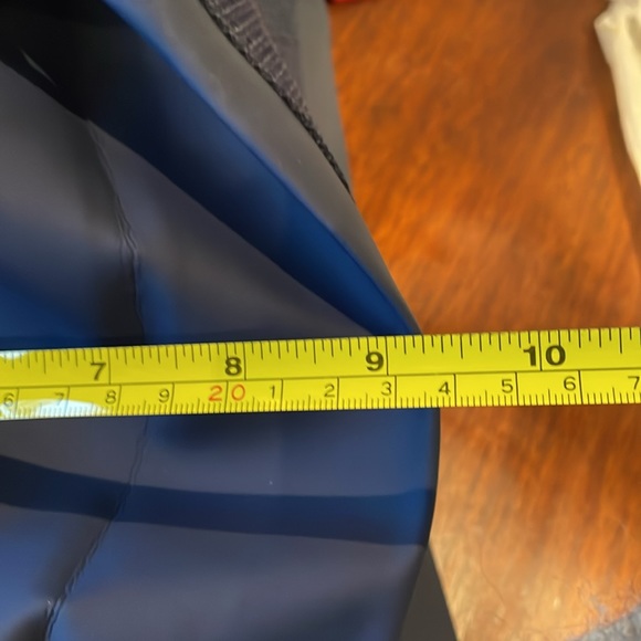 Ralph Lauren tote with cosmetic bag. Vinyl. Never used. Vinyl - Picture 5 of 5